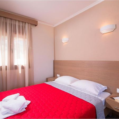 Kapsogeorgis Rooms 基尼拉 外观 照片