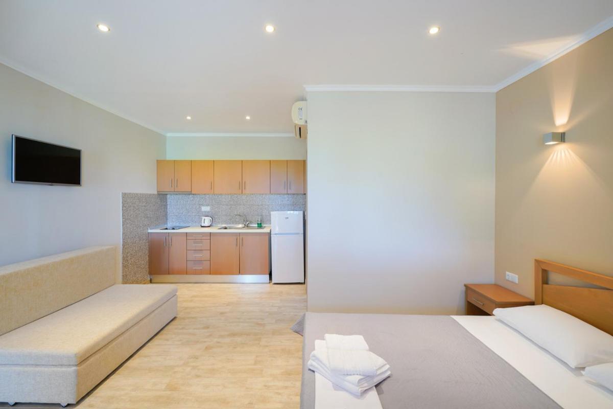 Kapsogeorgis Rooms 基尼拉 外观 照片